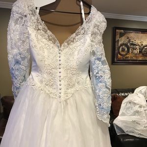 Traditional wedding dress